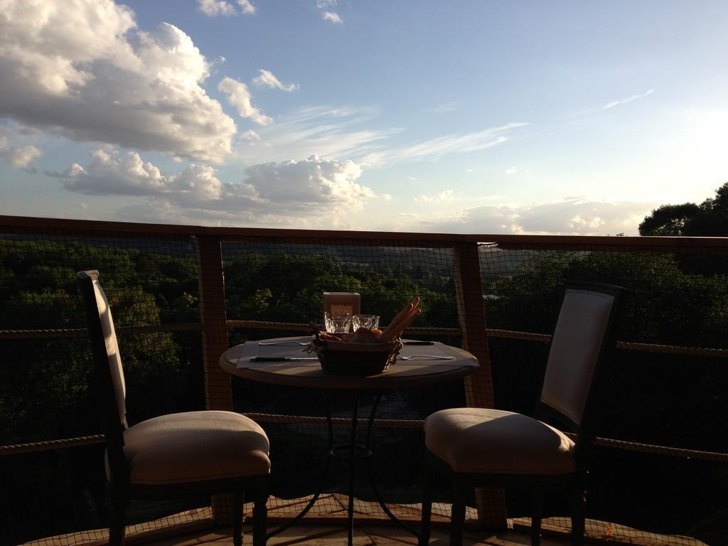 Les Hautes Sources - Esprit De France Menilles Room photo