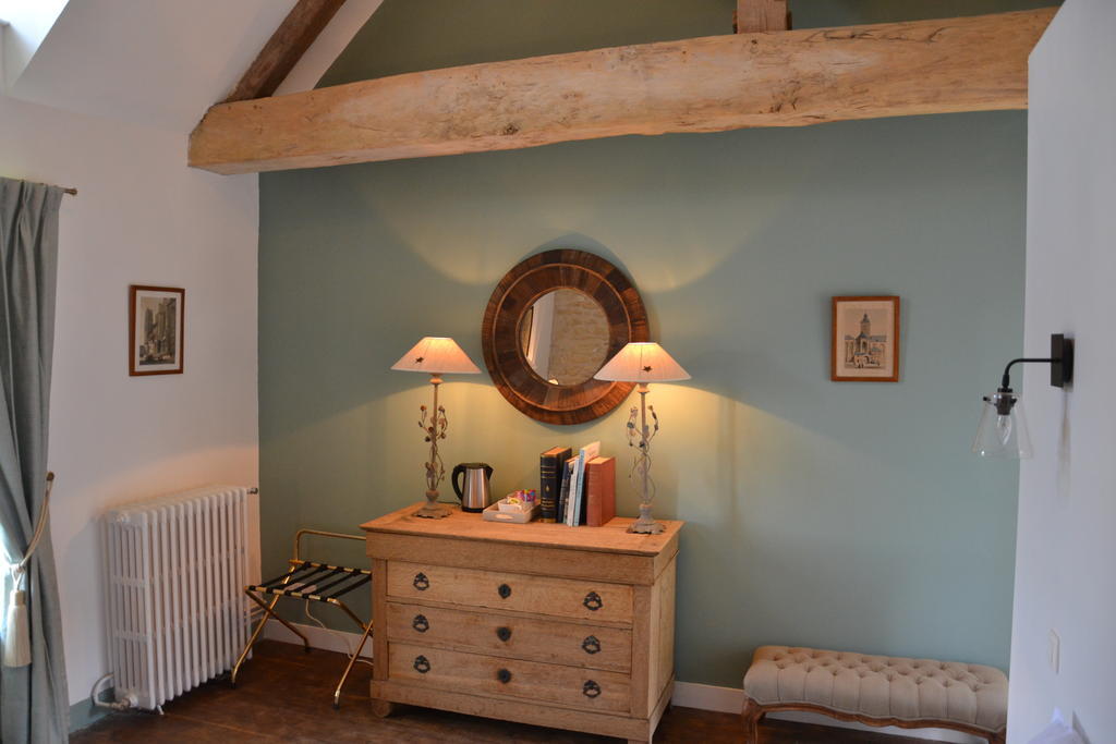 Les Hautes Sources - Esprit De France Menilles Room photo